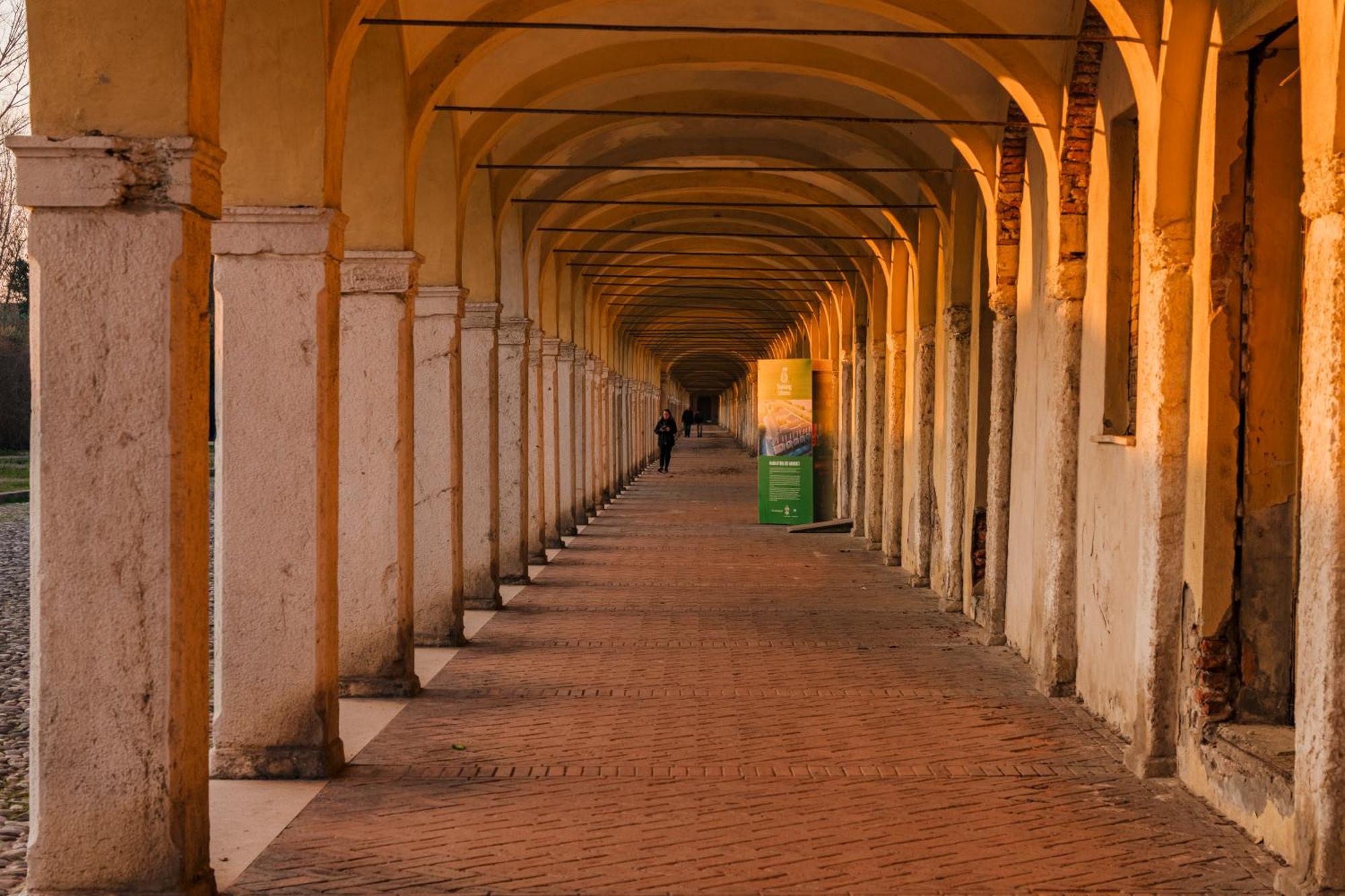 Bed and Breakfast La Loggia à Comacchio Extérieur photo