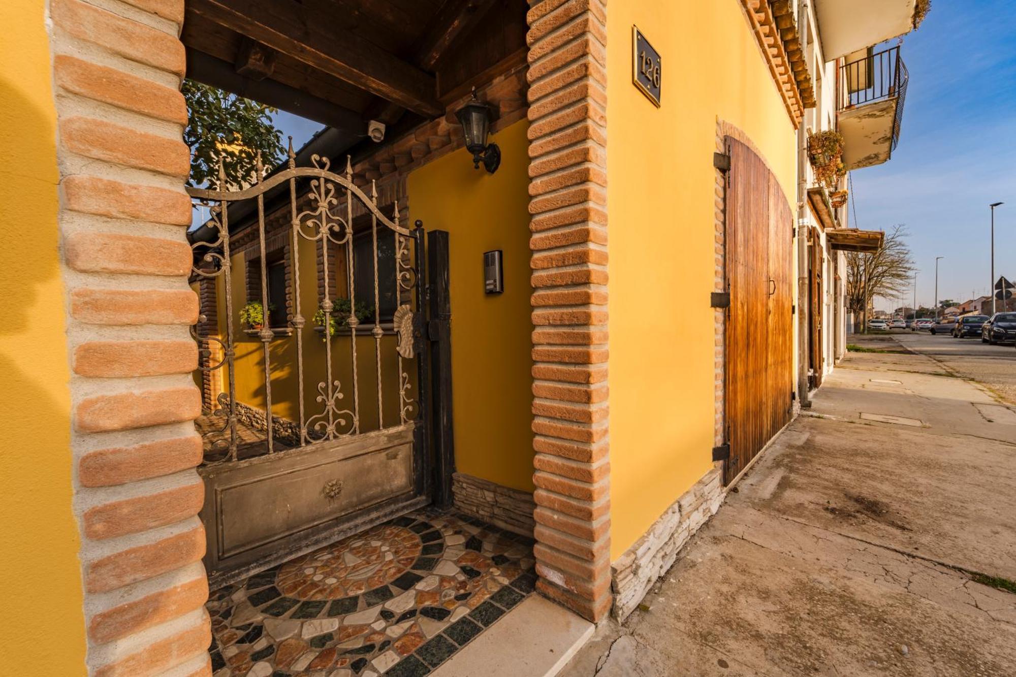 Bed and Breakfast La Loggia à Comacchio Extérieur photo